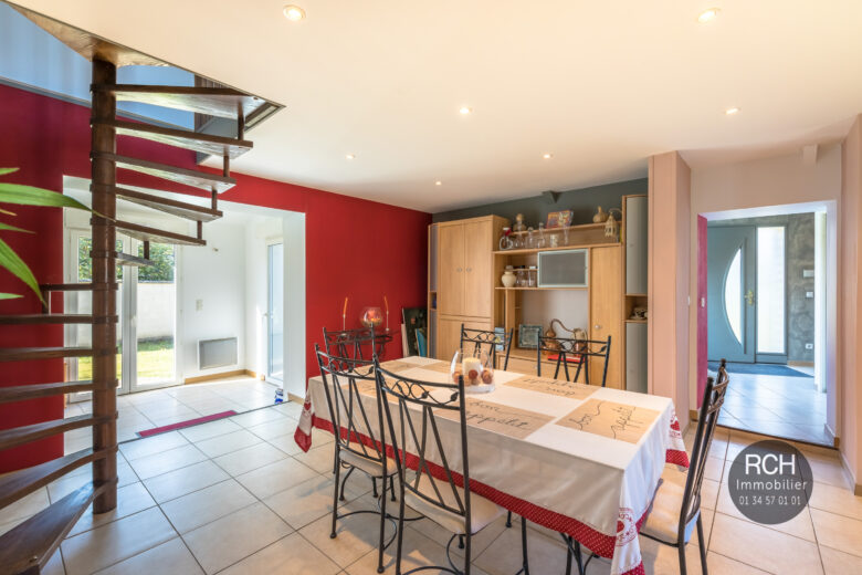 Photos du bien : Bazainville – Grande maison familiale contemporaine
