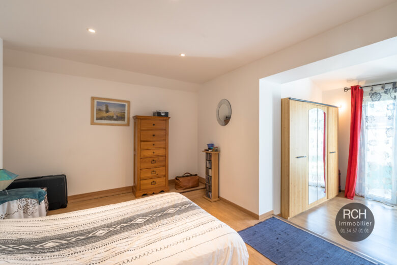 Photos du bien : Bazainville – Grande maison familiale contemporaine