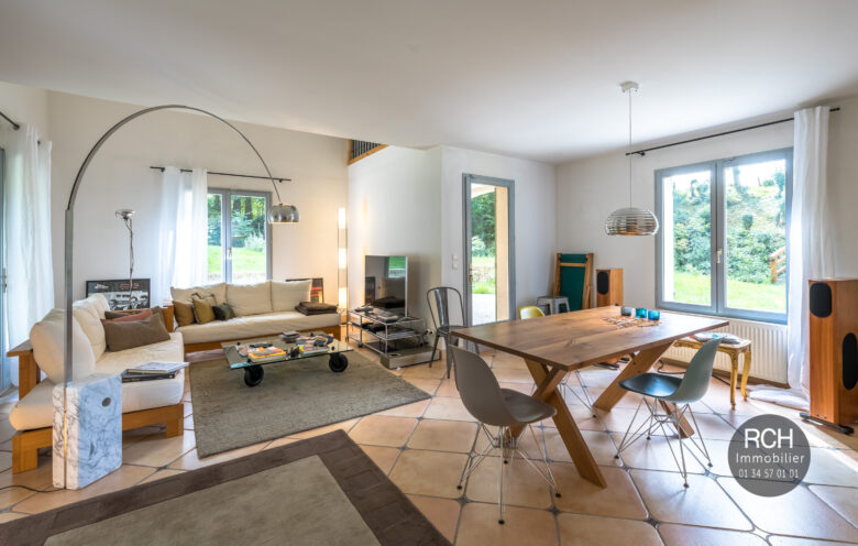 Photos du bien : Grosrouvre – Seul mandataire – Dans un bel environnement jolie maison moderne