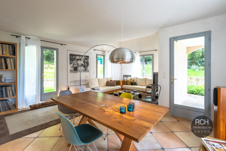 Photos du bien : Grosrouvre – Seul mandataire – Dans un bel environnement jolie maison moderne