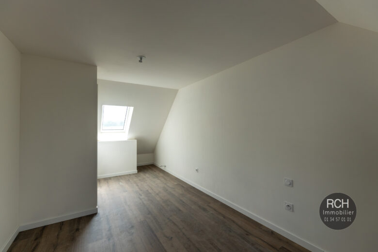 Photos du bien : Jouars-Pontchartrain – Appartement neuf de 92m2 dans une très belle résidence
