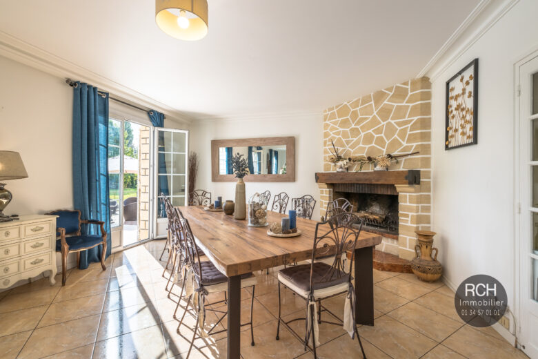 Photos du bien : Le Perray En Yvelines centre – Jolie maison dans un bel environnement