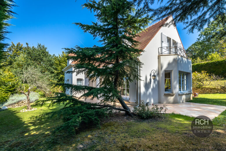 Photos du bien : Les Mesnuls – Très jolie maison dans un bel environnement