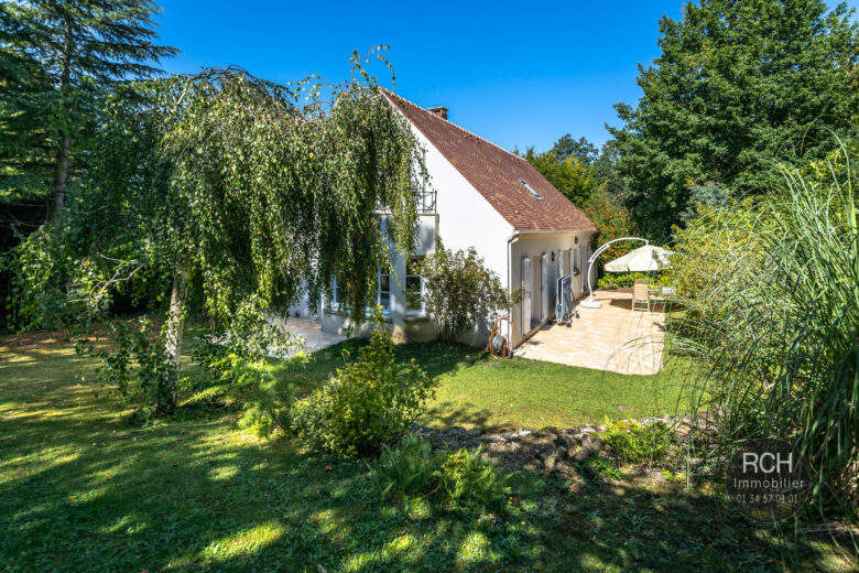 Photos du bien : Les Mesnuls – Très jolie maison dans un bel environnement