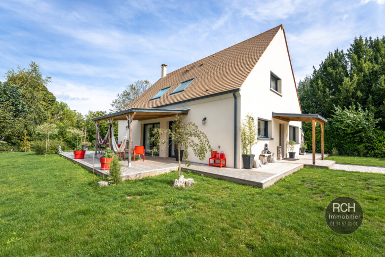 Photos du bien : Mareil-Le-Guyon – Très jolie maison contemporaine de 2017 avec vue dégagée
