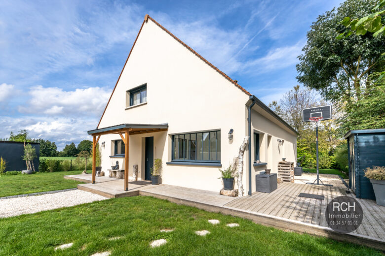 Photos du bien : Mareil-Le-Guyon – Très jolie maison contemporaine de 2017 avec vue dégagée