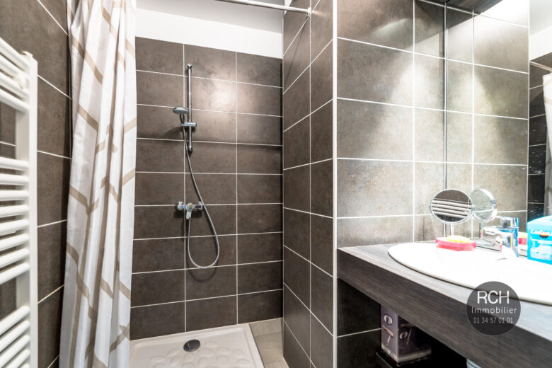Photos du bien : Montfort l’Amaury – Appartement récent de 4 pièces avec balcon au coeur du village