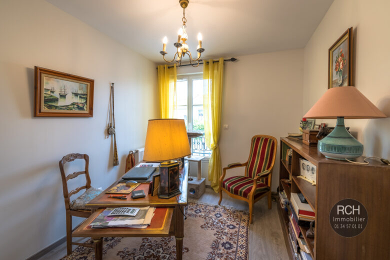 Photos du bien : Montfort l’Amaury – Appartement récent de 4 pièces avec balcon au coeur du village