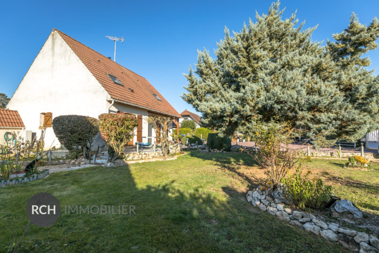Photos du bien : Exclusivité – Charpont – Maison familiale avec piscine couverte