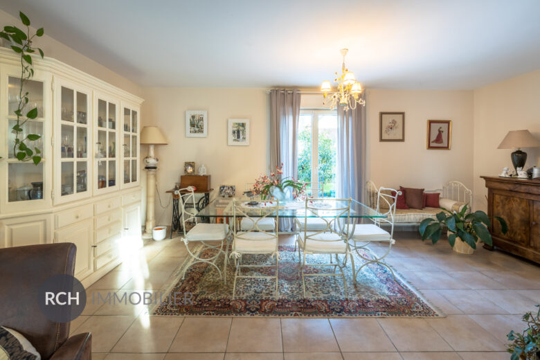 Photos du bien : Exclusivité – Garancières – Jolie maison récente en coeur de village avec toutes les commodités