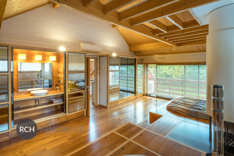 Photos du bien : Exclusivité – Goupillières – Maison d’architecte avec piscine et dépendances dans un environnement calme