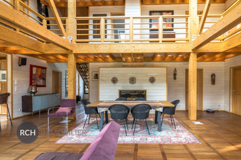 Photos du bien : Exclusivité – Goupillières – Maison d’architecte avec piscine et dépendances dans un environnement calme