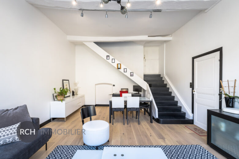 Photos du bien : Jouars-Pontchartrain – Belle maison de ville entièrement rénovée