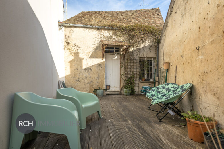 Photos du bien : Jouars-Pontchartrain – Belle maison de ville entièrement rénovée