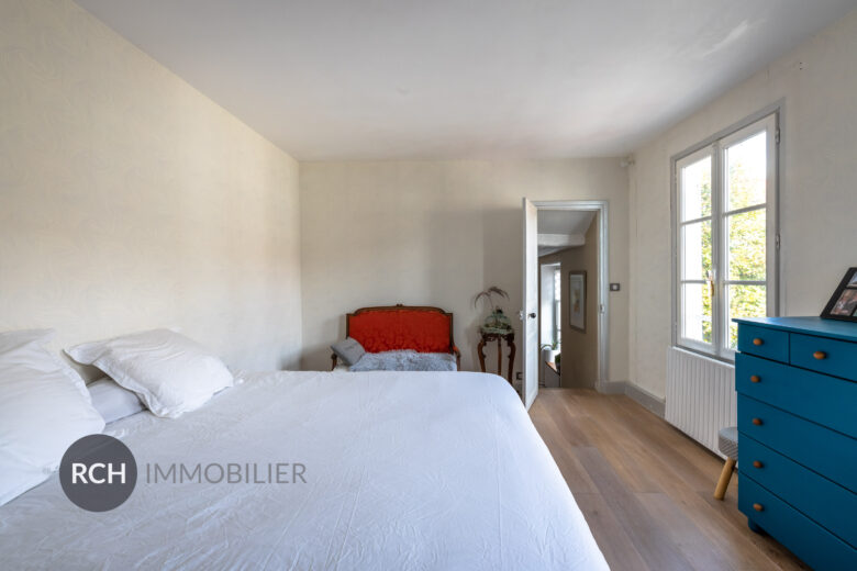 Photos du bien : Jouars-Pontchartrain – Belle maison de ville entièrement rénovée