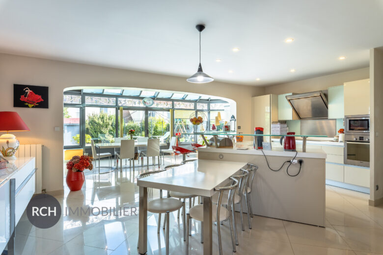 Photos du bien : Maurepas – Maison avec prestations de qualité