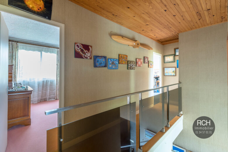 Photos du bien : Exclusivité – Montfort l’Amaury – Maison familiale dans un environnement privilégié
