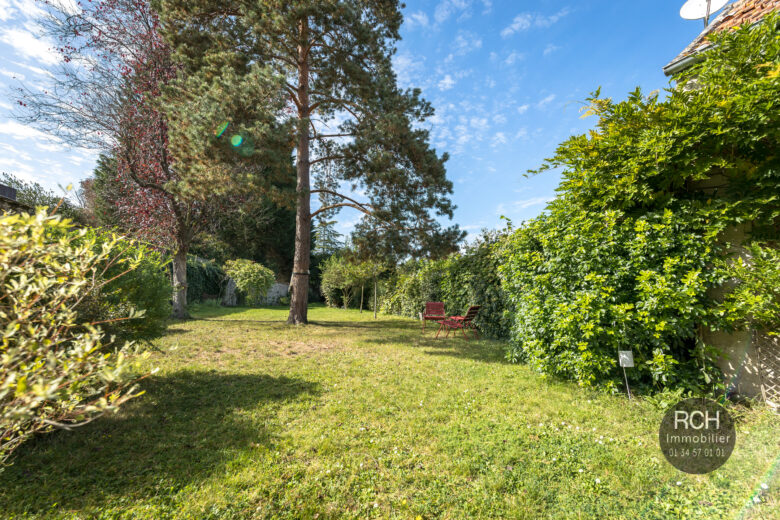 Photos du bien : Montfort l’Amaury centre – Charmante maison de ville avec jardin