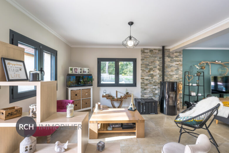 Photos du bien : Saint-Léger-en-Yvelines – Maison familiale rénovée avec piscine