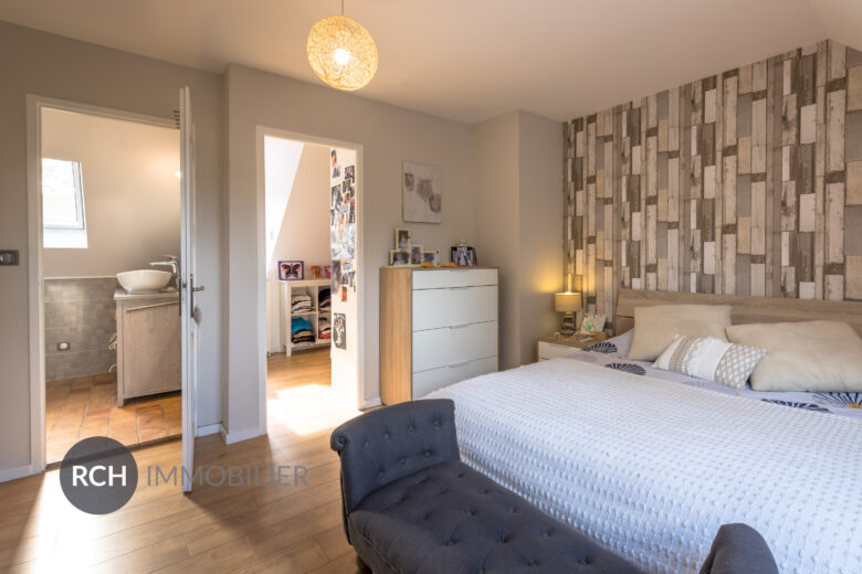 Photos du bien : Saint-Léger-en-Yvelines – Maison familiale rénovée avec piscine