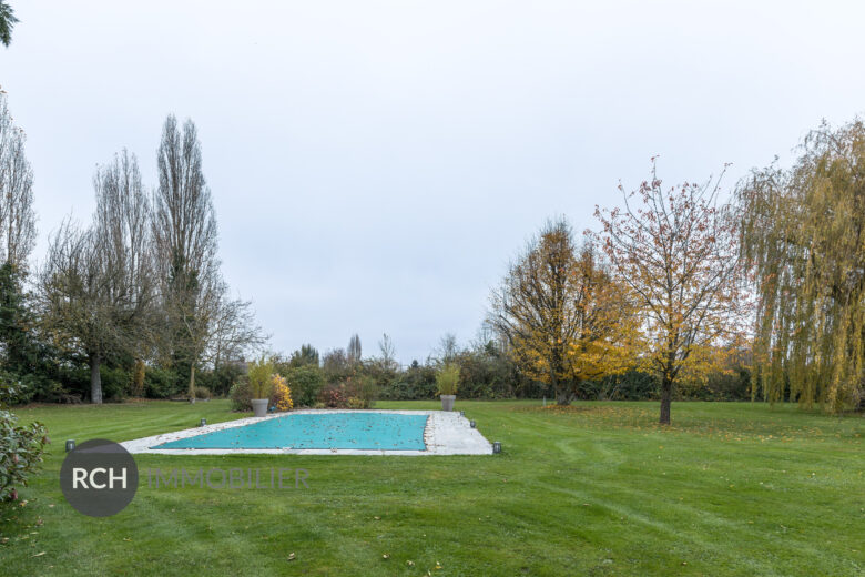 Photos du bien : Boutigny-Prouais – Grande maison ancienne entièrement rénovée avec piscine