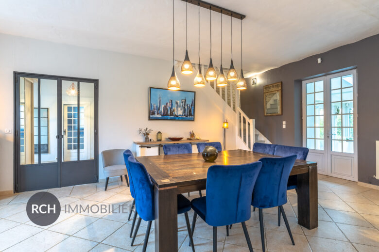 Photos du bien : Boutigny-Prouais – Grande maison ancienne entièrement rénovée avec piscine