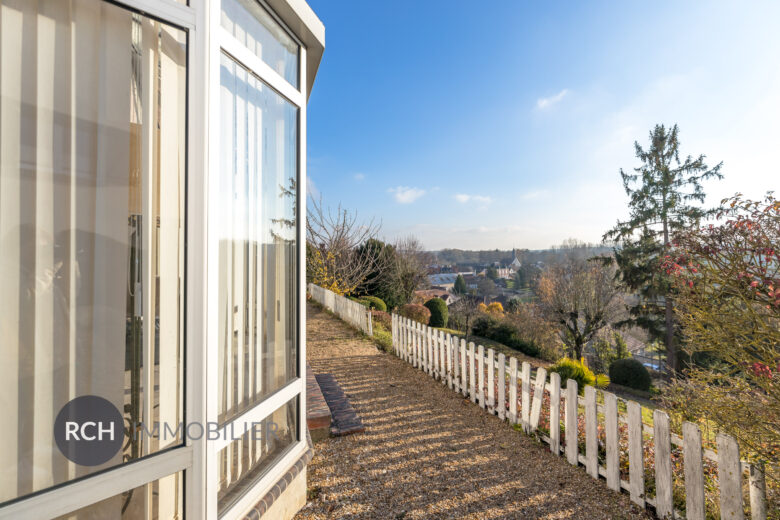 Photos du bien : Coulombs – Maison ancienne du début XXème avec vue imprenable sur la vallée