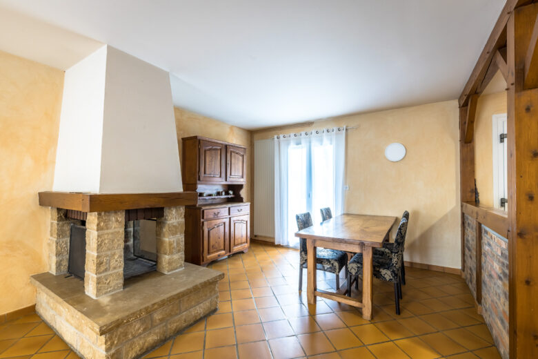 Photos du bien : Exclusivité – Garancières – Jolie maison parfaitement entretenue avec gare et commerces à pied