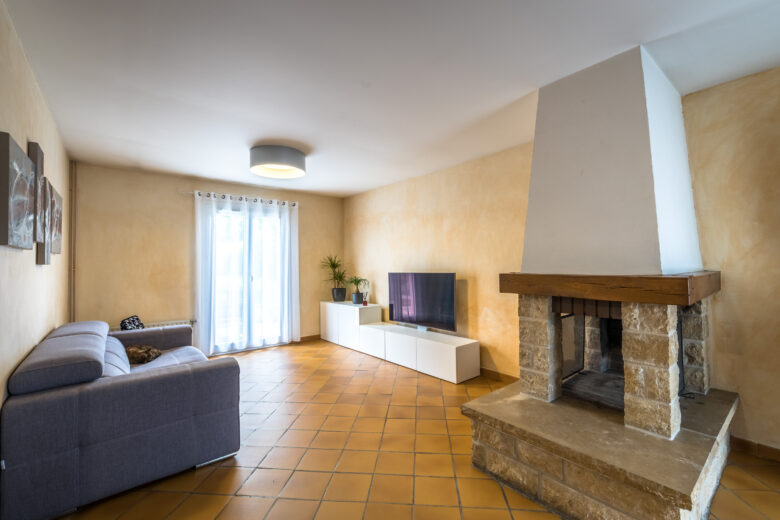 Photos du bien : Exclusivité – Garancières – Jolie maison parfaitement entretenue avec gare et commerces à pied