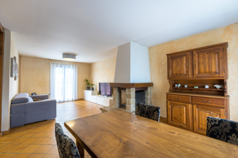 Photos du bien : Exclusivité – Garancières – Jolie maison parfaitement entretenue avec gare et commerces à pied