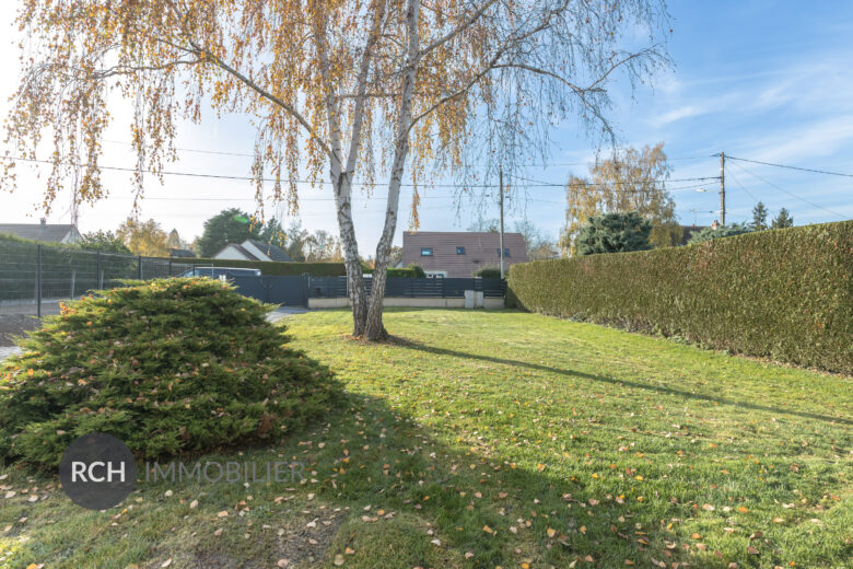 Photos du bien : Exclusivité – Garancières – Jolie maison parfaitement entretenue avec gare et commerces à pied