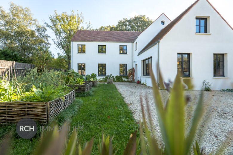 Photos du bien : Grosrouvre – Très belle maison de standing dans un environnement privilégié