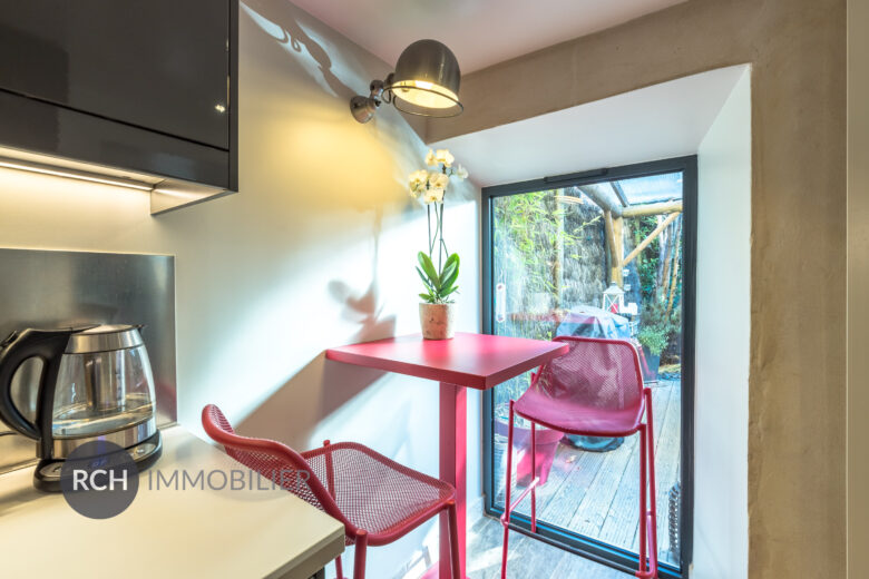 Photos du bien : Hargeville – Très belle maison ancienne rénovée avec piscine chauffée