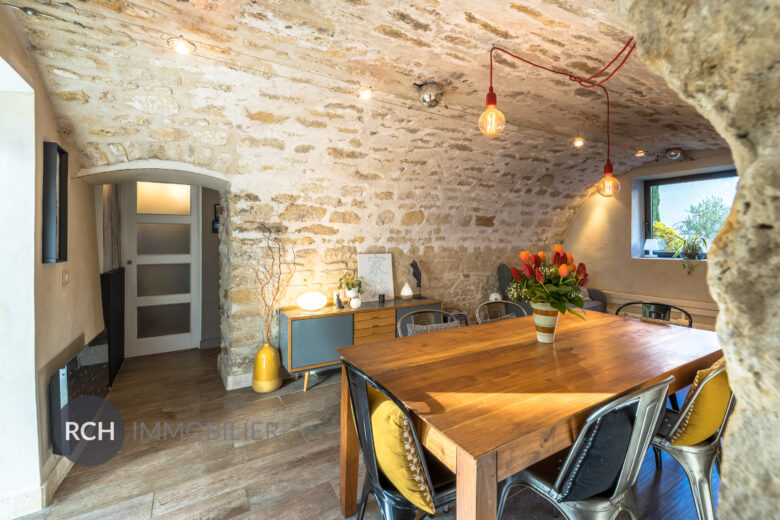 Photos du bien : Hargeville – Très belle maison ancienne rénovée avec piscine chauffée
