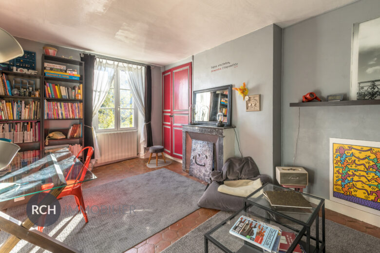 Photos du bien : Hargeville – Très belle maison ancienne rénovée avec piscine chauffée