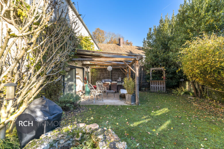 Photos du bien : Hargeville – Très belle maison ancienne rénovée avec piscine chauffée