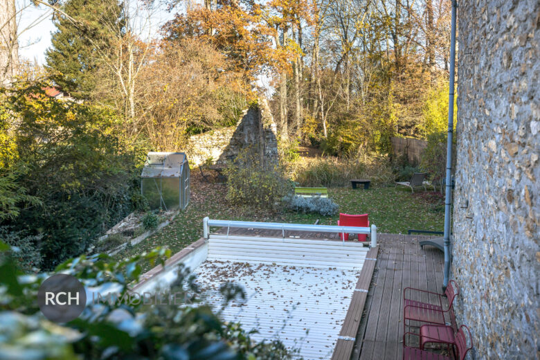 Photos du bien : Hargeville – Très belle maison ancienne rénovée avec piscine chauffée