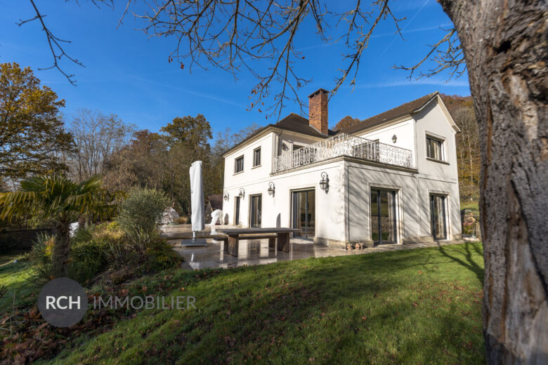 Photos du bien : Saint-Forget – Belle propriété ancienne avec maison d’amis et dépendances sur plus d’un hectare de terrain boisé