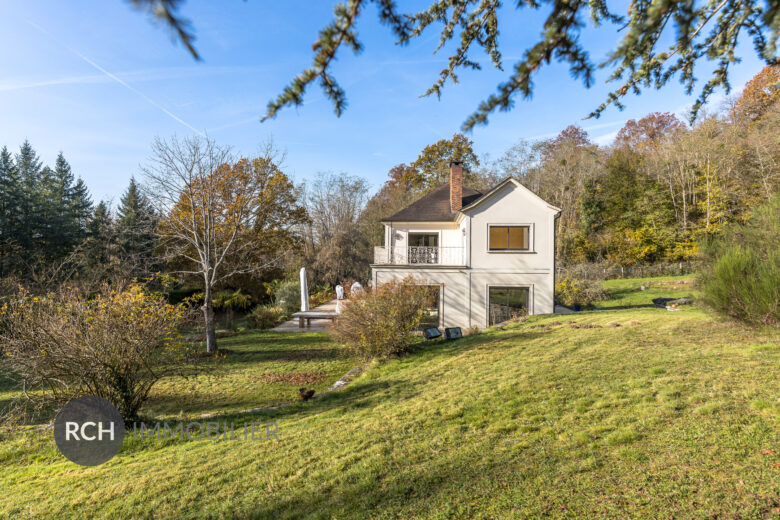 Photos du bien : Saint-Forget – Belle propriété ancienne avec maison d’amis et dépendances sur plus d’un hectare de terrain boisé