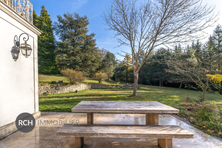 Photos du bien : Saint-Forget – Belle propriété ancienne avec maison d’amis et dépendances sur plus d’un hectare de terrain boisé