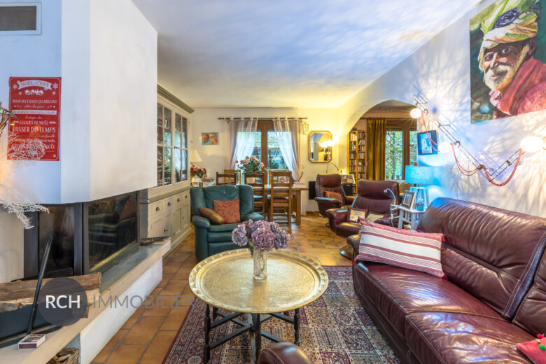 Photos du bien : Exclusivité – Gambais – Maison familiale en coeur de village avec commerces et écoles à pied