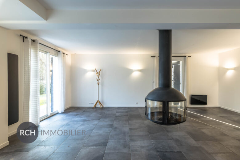 Photos du bien : Gambais – Maison entièrement rénovée dans un environnement calme et boisé