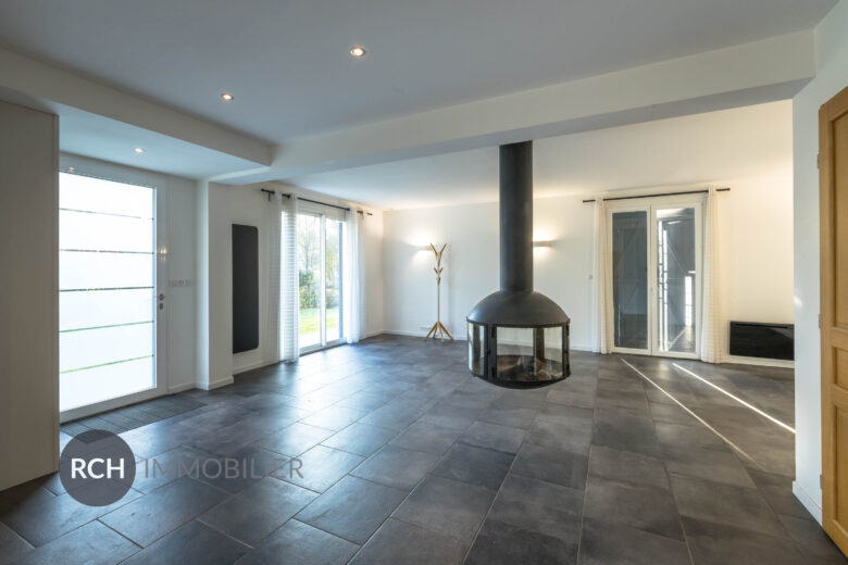 Photos du bien : Gambais – Maison entièrement rénovée dans un environnement calme et boisé