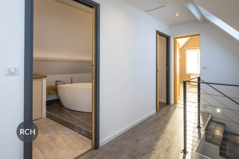 Photos du bien : Gambais – Maison entièrement rénovée dans un environnement calme et boisé
