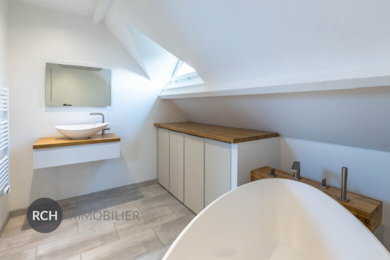 Photos du bien : Gambais – Maison entièrement rénovée dans un environnement calme et boisé