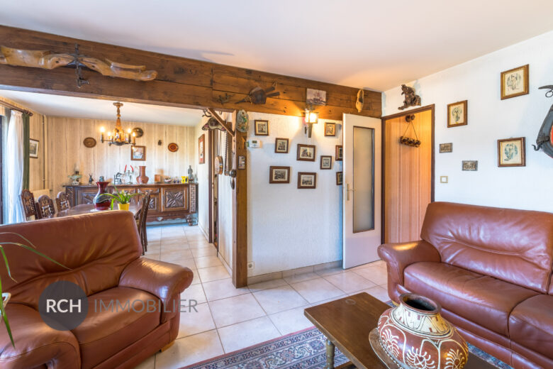 Photos du bien : Exclusivité – Houdan – Maison dans un quartier calme avec toutes commodités à pied