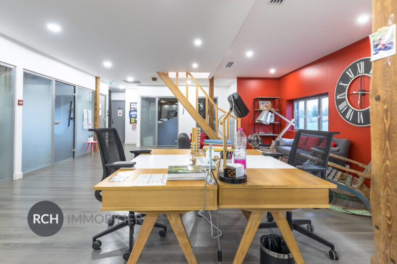 Photos du bien : Seul mandataire – Méré – Espaces de Coworking – Proximité directe gare Montfort l’Amaury et N12