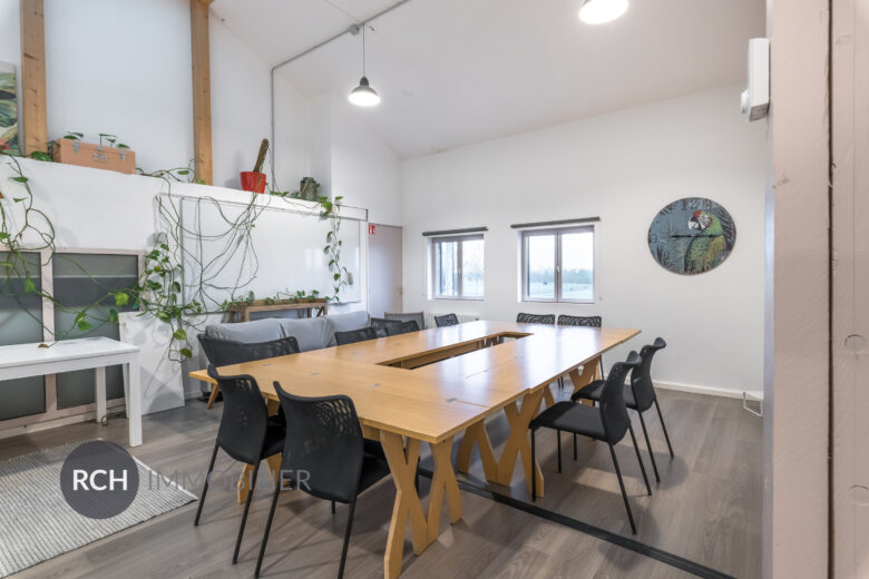 Photos du bien : Seul mandataire – Méré – Espaces de Coworking – Proximité directe gare Montfort l’Amaury et N12