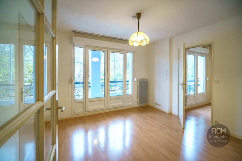 Photos du bien : Exclusivité – Montfort l’Amaury – Appartement 2 pièces de 41 m² avec balcon et place de stationnement