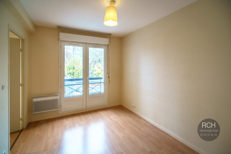 Photos du bien : Exclusivité – Montfort l’Amaury – Appartement 2 pièces de 41 m² avec balcon et place de stationnement